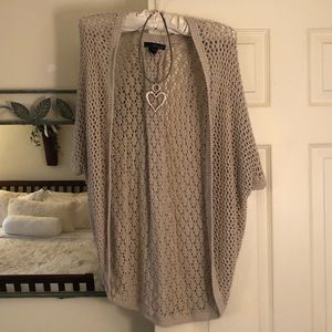 Tan sweater, excellent condition